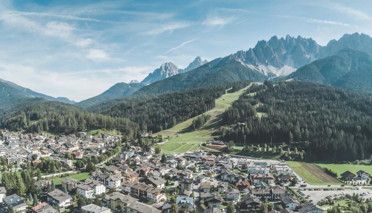 Hotel Villa Waldheim San Candido Exterior foto