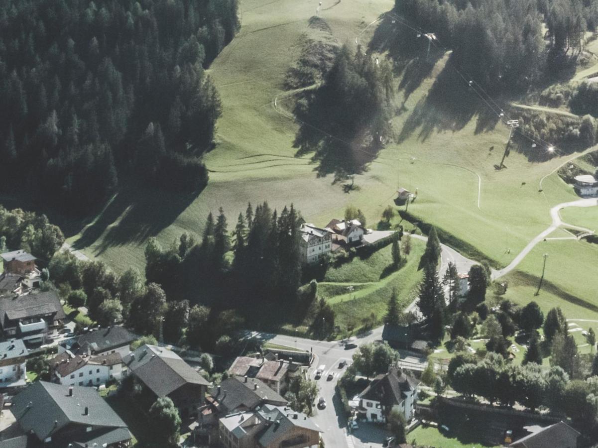 Hotel Villa Waldheim San Candido Exterior foto
