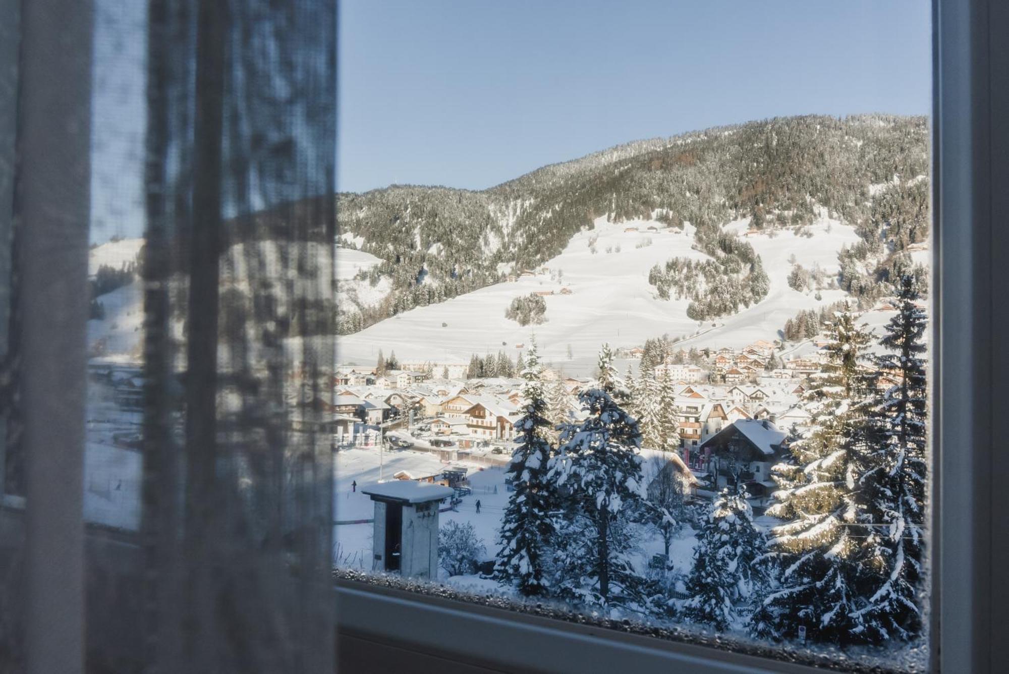 Hotel Villa Waldheim San Candido Exterior foto